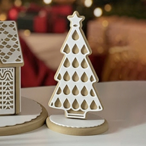 Mézeskalács falu: Fenyőfa