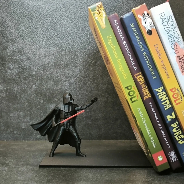 Darth Vader inspirálta könyvtámasz